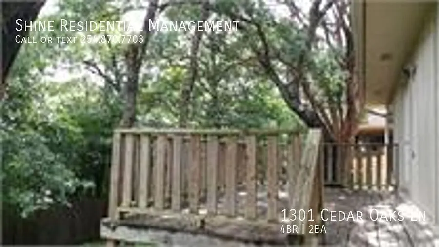 Cute home in established neighborhood — Photo 4