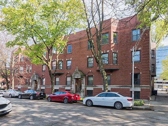 3rd image of 1327 E 52nd St APT 302