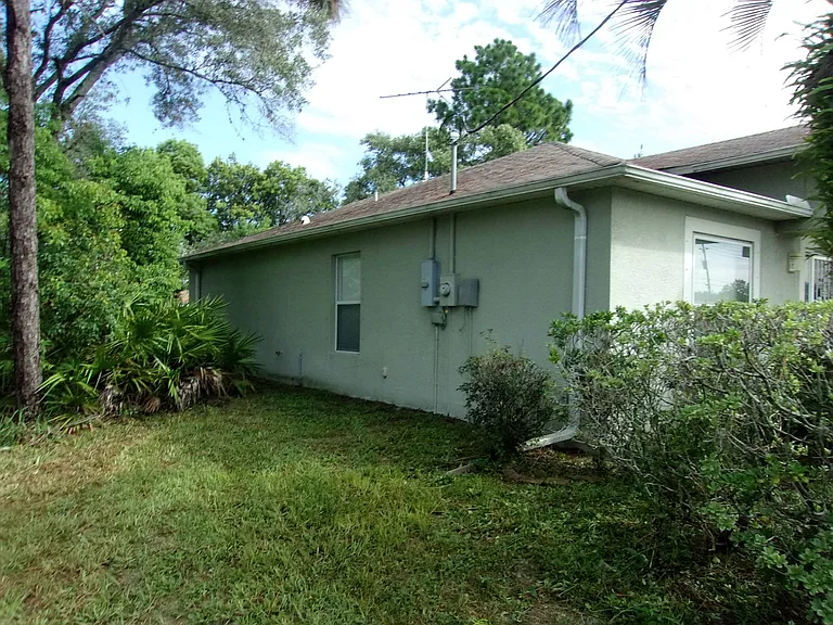 14237 Spring Hill Dr — Photo 9