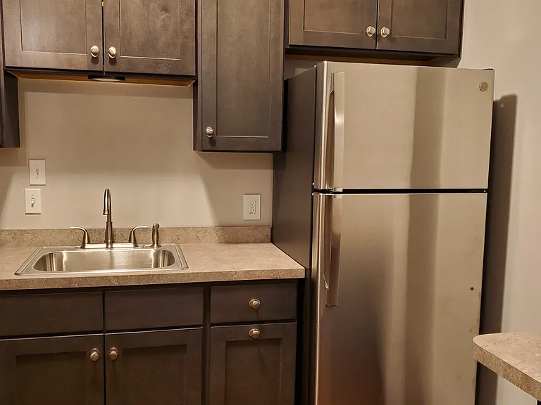 354 Laurel St #2 — Photo 7
