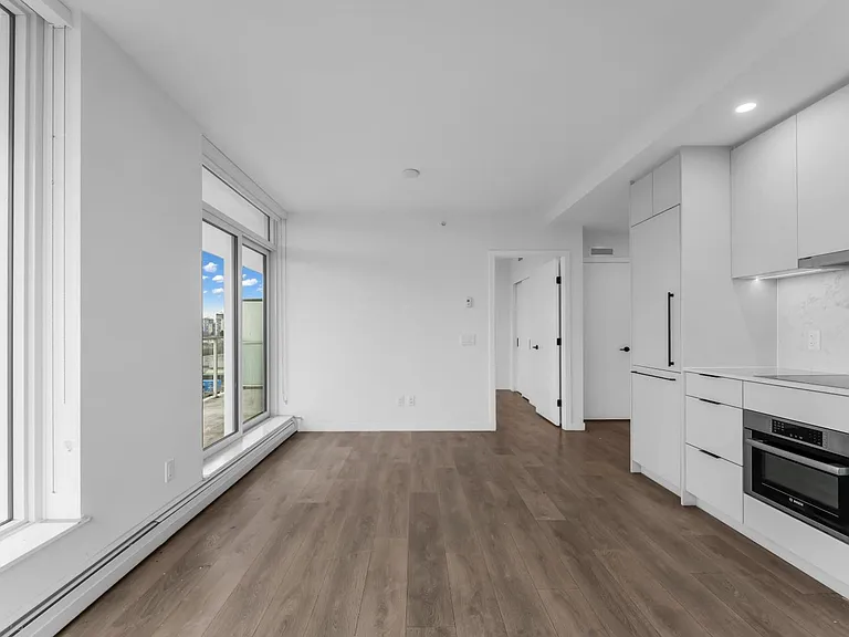 13685 102nd Ave #708 — Photo 11