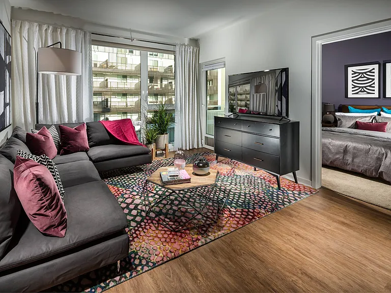 Onyx Glendale — Photo 11