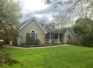 9 Old Farm Rd, Stewartsville, NJ 08886