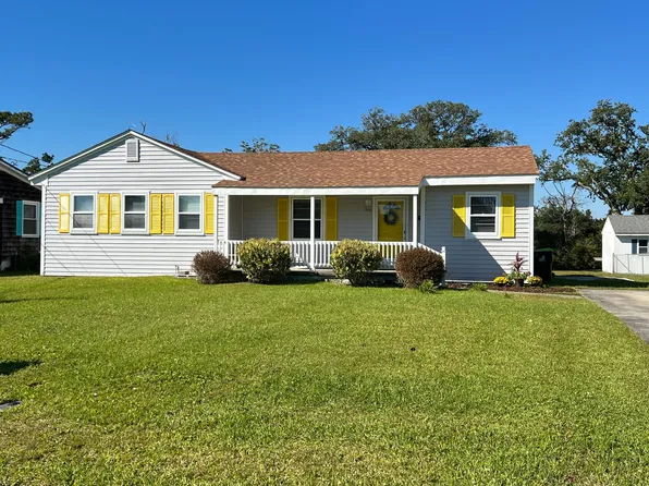 1606 Calico Dr, Morehead City, NC 28557
