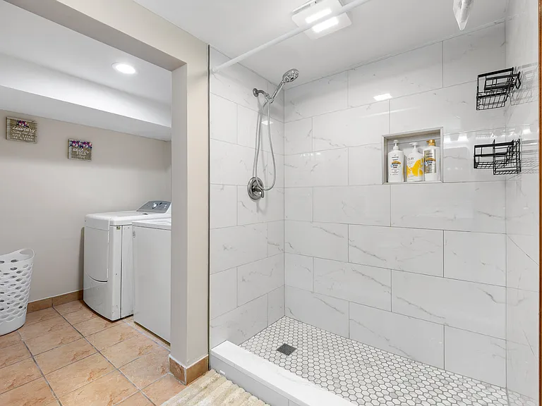 119 W Green Meadows Blvd — Photo 17