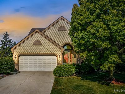 5877 Castle Brook Ave SE, Kentwood, MI, 49508