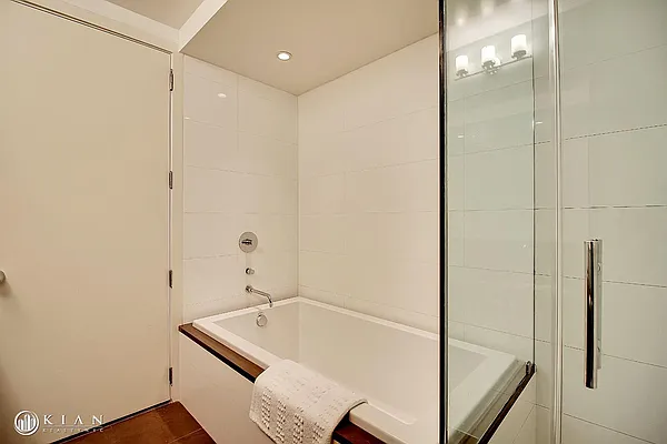 Rented by Kian Realty | media 86