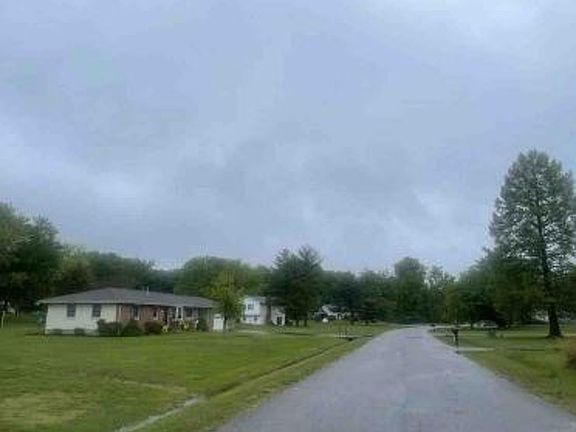Exterior Neighborhood (street photo)