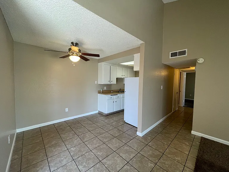 4830 Columbus St — Photo 13
