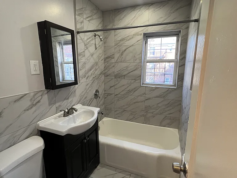 15 Branch Brook Pl #2M — Photo 5