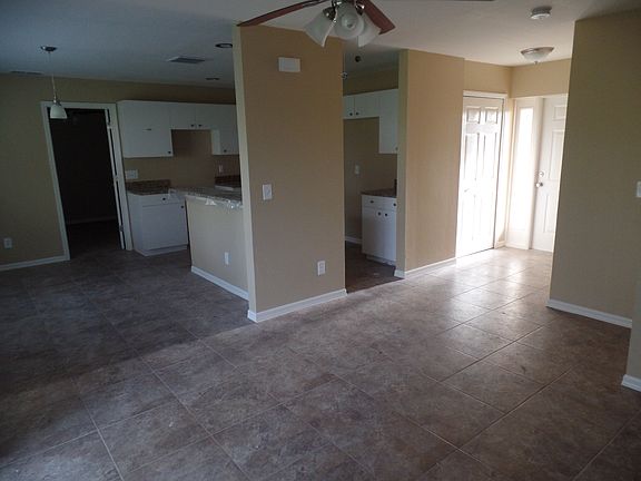 363334_living rm2_09272014