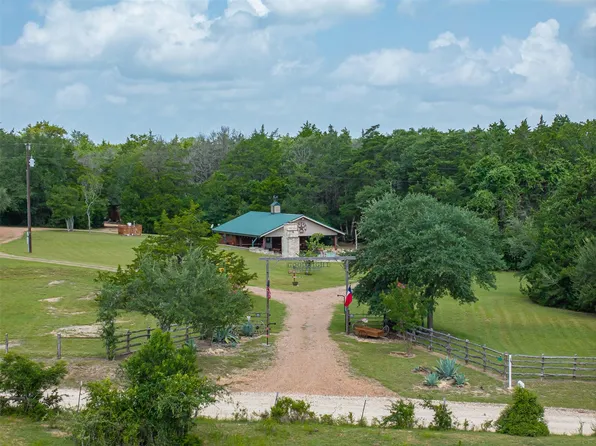 10900 Mayer Cemetery Rd, Burton, TX 77835