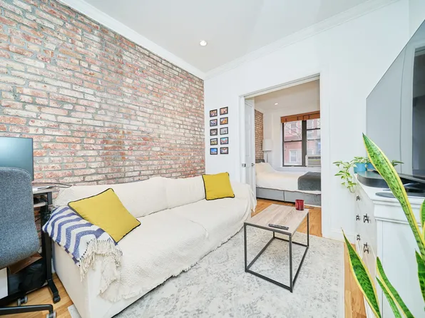 310 East 83rd Street image 1 of 10