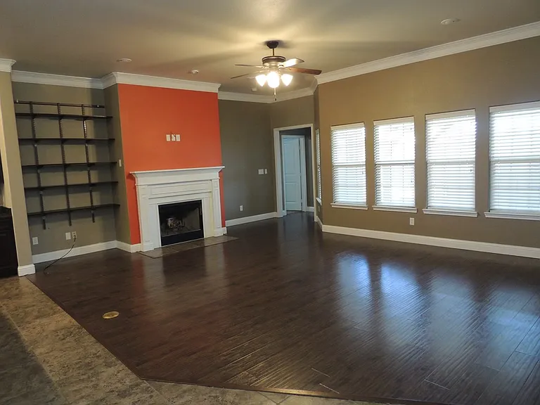 5706 Champions Dr — Photo 9