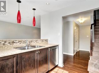 231 Par La Ville Cir, Ottawa, ON K2S0T6