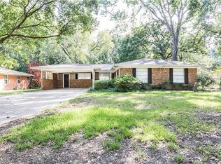 1911 Fairfax Dr, Corsicana, TX 75110