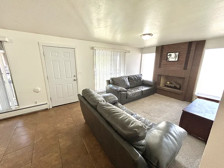 764 N 700 E — Photo 8