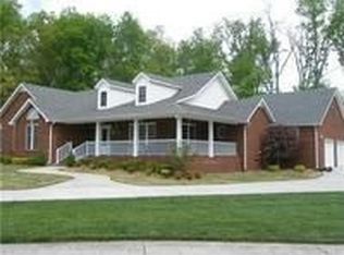 260 Cumberland Oaks Dr, Tullahoma, TN 37388