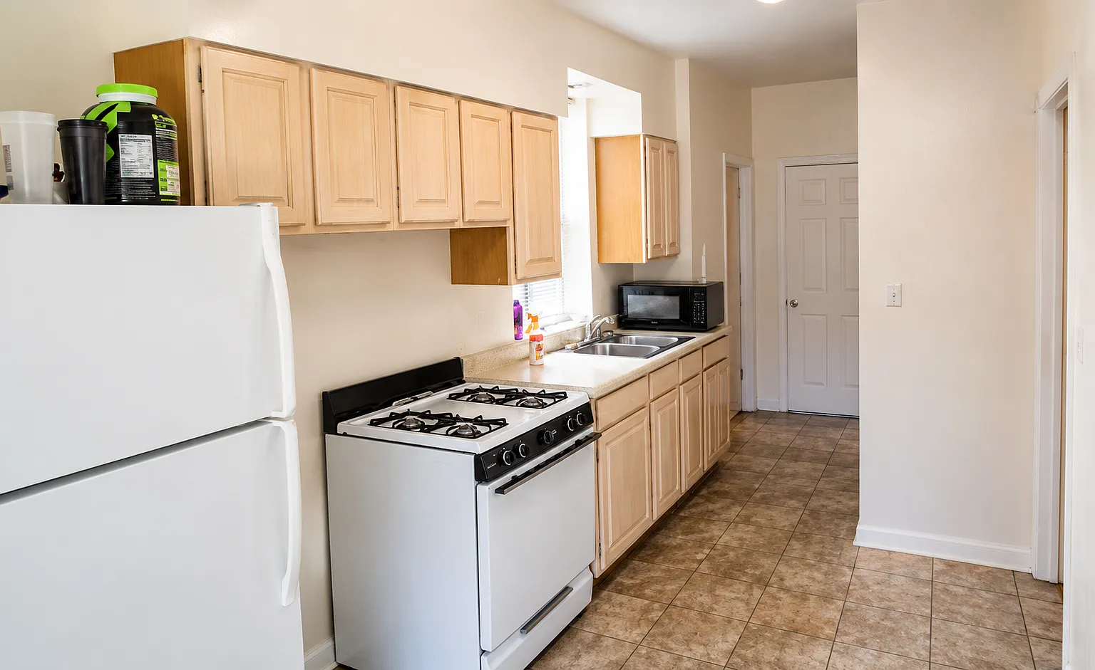 3 bed, $1,250 — Photo 4