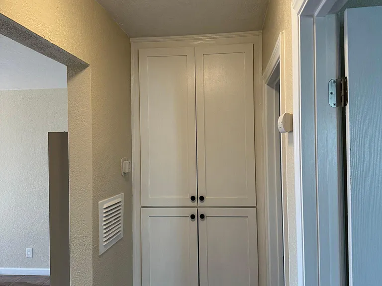 813 Carey Rd — Photo 29
