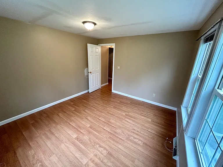 35 Fox Meadow Dr — Photo 12