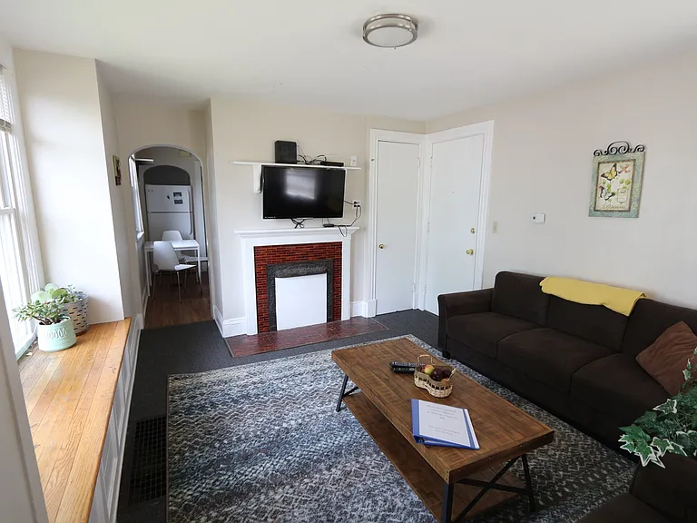 11 West St #1 — Photo 3