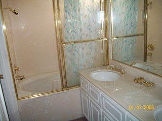 3rd image of 522 Alexis Cir