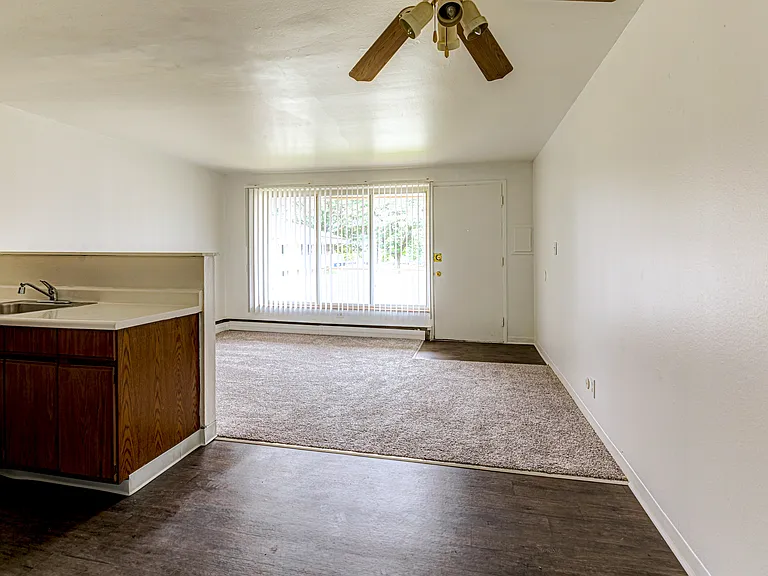 Manor House Apartments — Photo 13