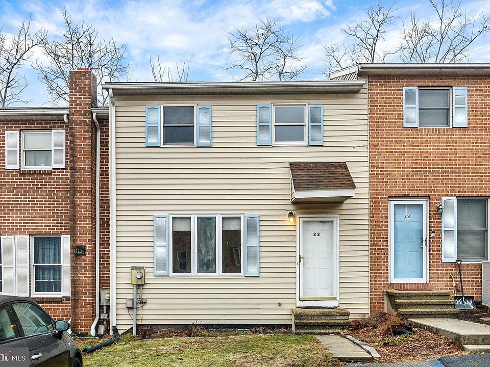 1st image of 22 Persian Lilac Dr