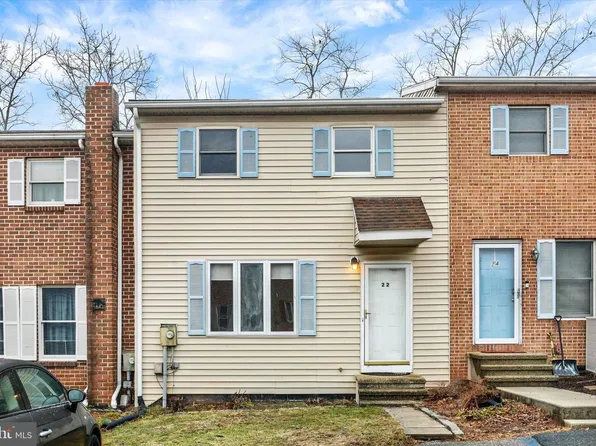 22 Persian Lilac Dr, Etters, PA 17319