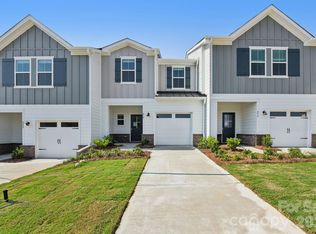 8009 Hidden Springs Trl, Charlotte, NC 28216