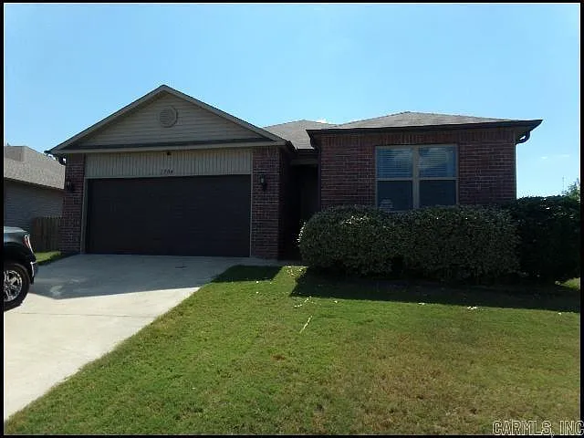 1704 Landershire Ln