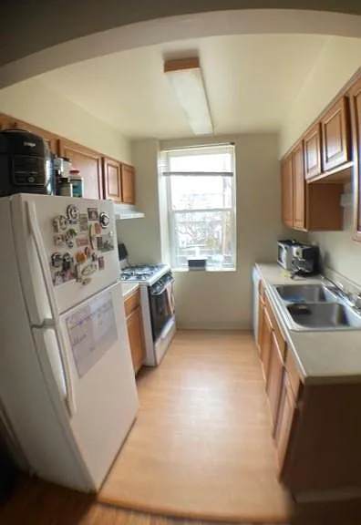 370 S Highland Ave #4 — Photo 5
