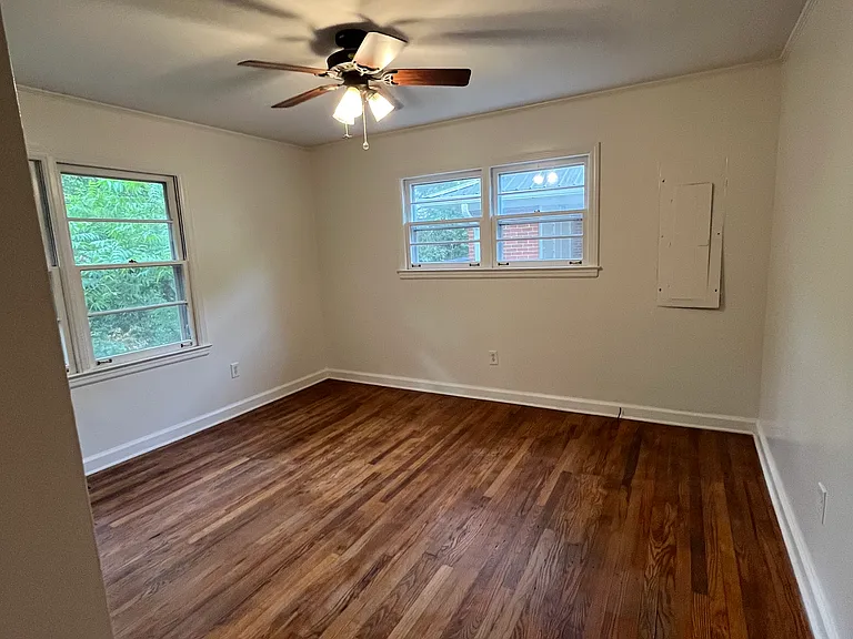511 Woodland Hills Dr — Photo 3