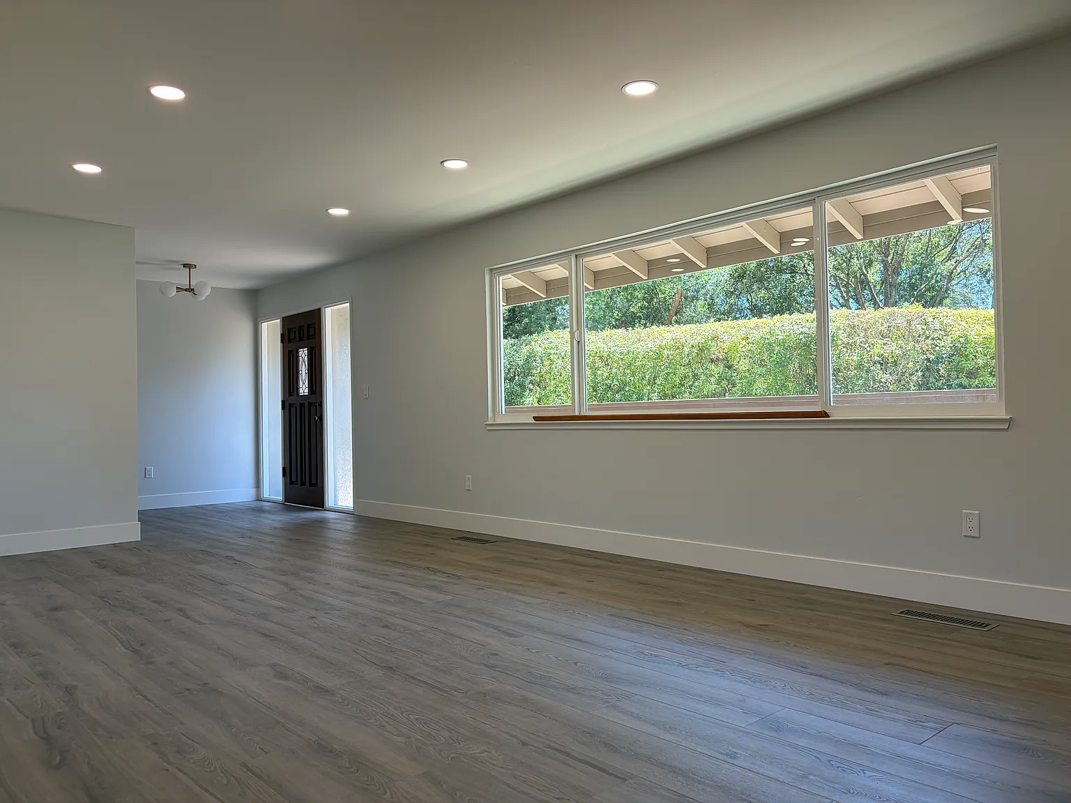 4 bed, 2474 sqft, $6,750 — Photo 3