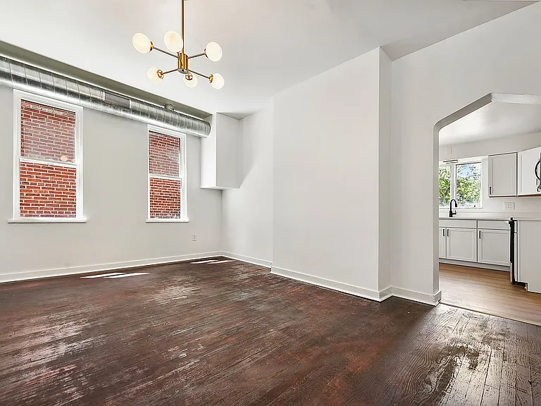 359 W 13th Ave — Photo 8