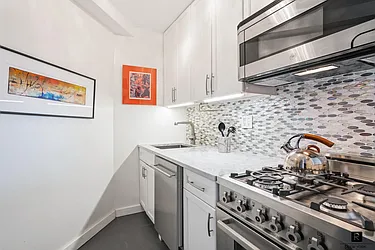 Rented by R New York