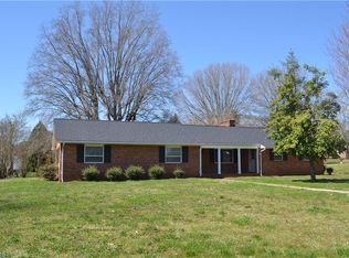 100 N 7th Ave, Mayodan, NC 27027