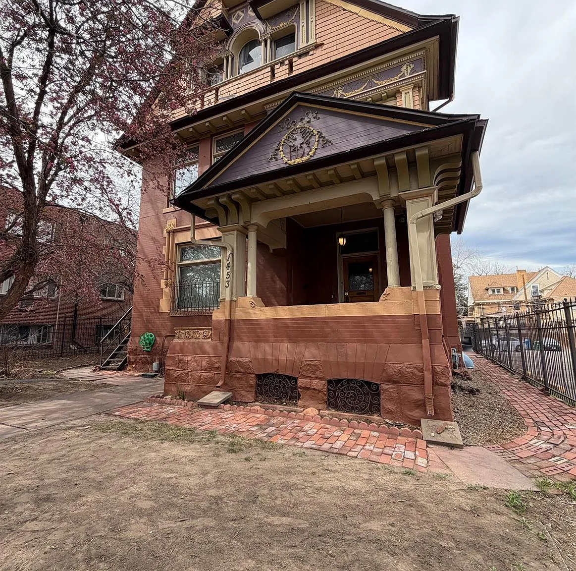1453 Race Street — Photo 4