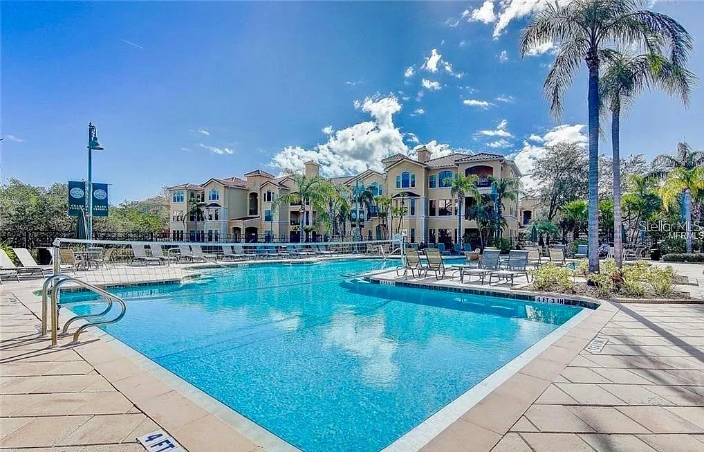 2 bed, 2.0 bath, 1230 sqft, $2,300 — Photo 2