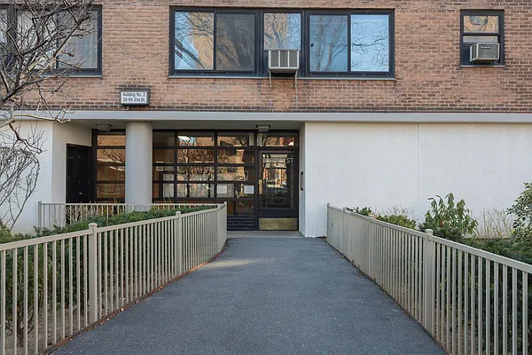 Sold by Keller Williams Realty Landmark | media 1