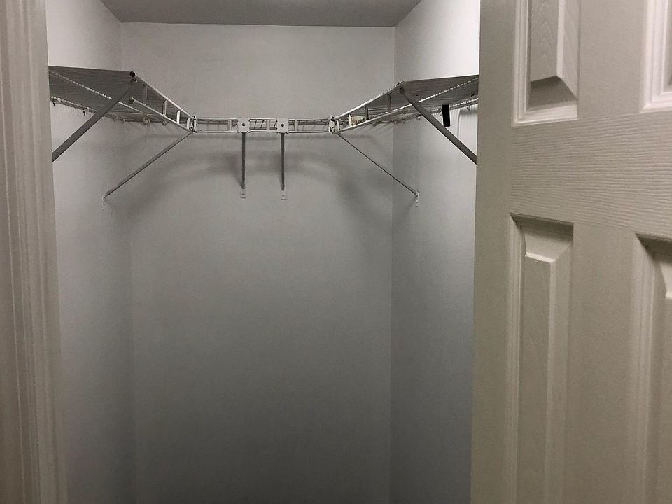 Walk in closet