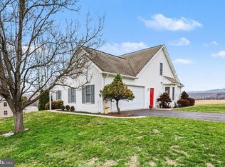 400 Locust St, Halifax, PA 17032