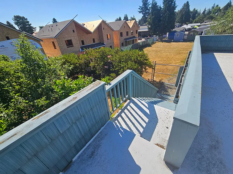 13802 Military Rd S — Photo 7