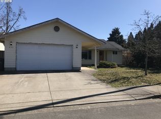 635 S 35th St, Springfield, OR 97478