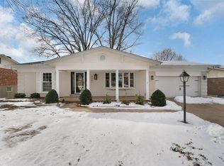 9201 Cherry Brook Ln, Saint Louis, MO