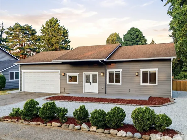 28546 20th Avenue S, Federal Way, WA 98003