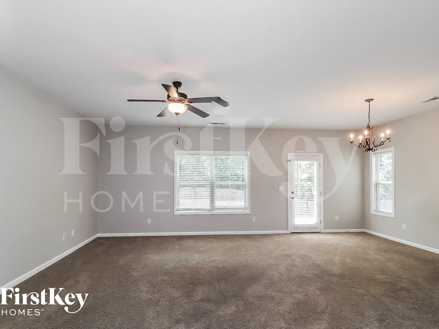 3 bed, 2.0 bath, 1656 sqft, $2,560 — Photo 4