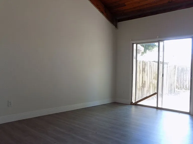430 Sand Lime Rd — Photo 10