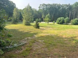 88 Powhatan Rd, Oxford, ME 04270